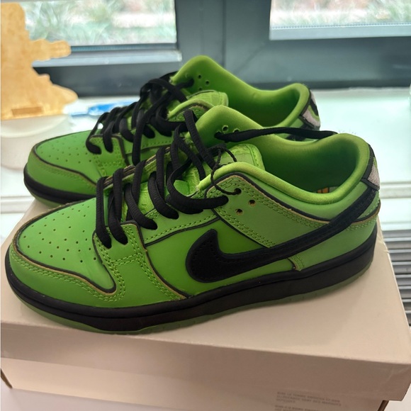 nike green neon